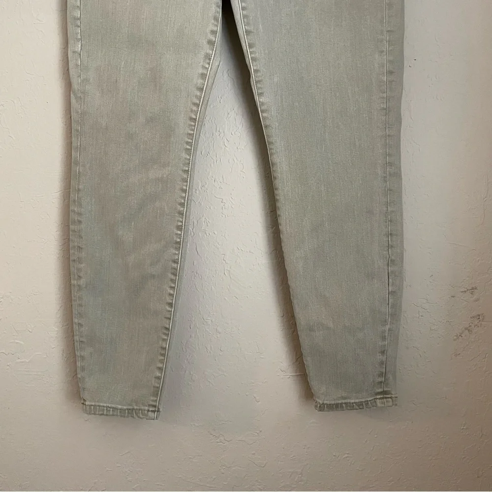 Liverpool Green Jeans - Picture 5 of 8